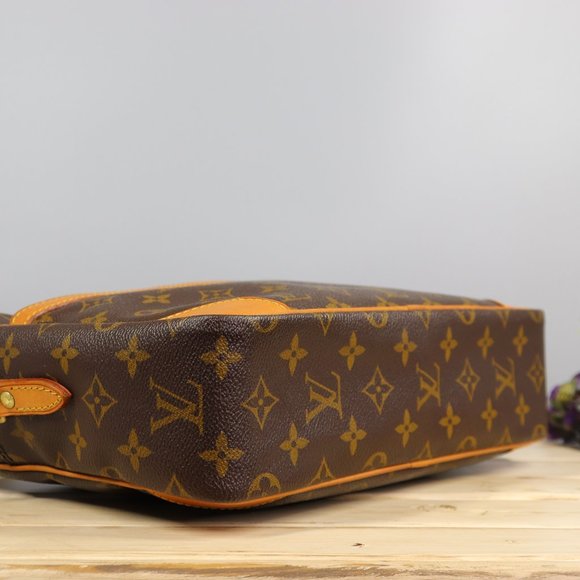 Louis Vuitton Trocadero 30 Monogram - Picture 5 of 16